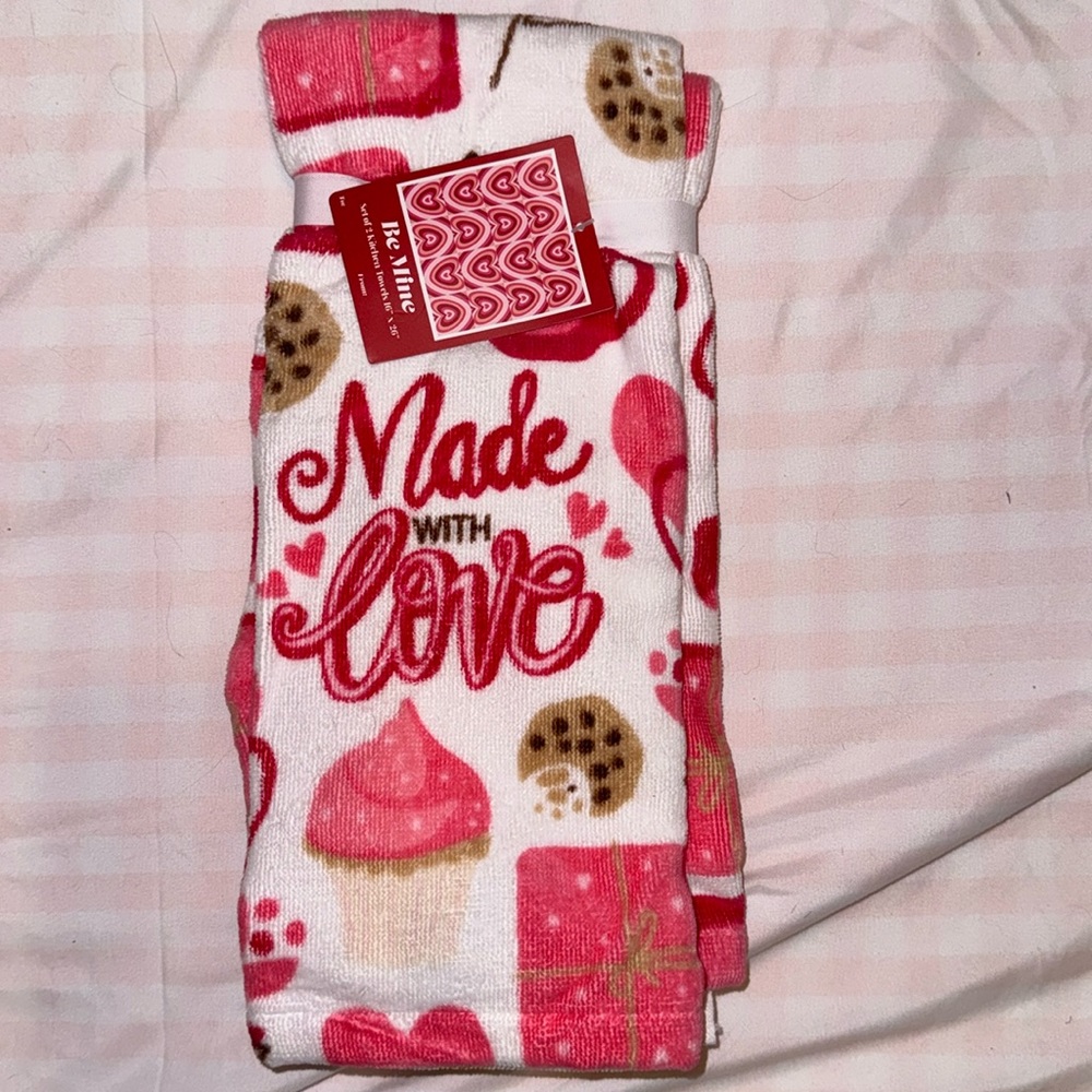 Valentine’s Day pink cupcakes cookie made with love Kitchen Towels Set 2